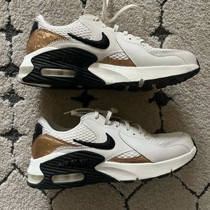 Nike Airmax Sneakers - great condition - Women’s  size 8